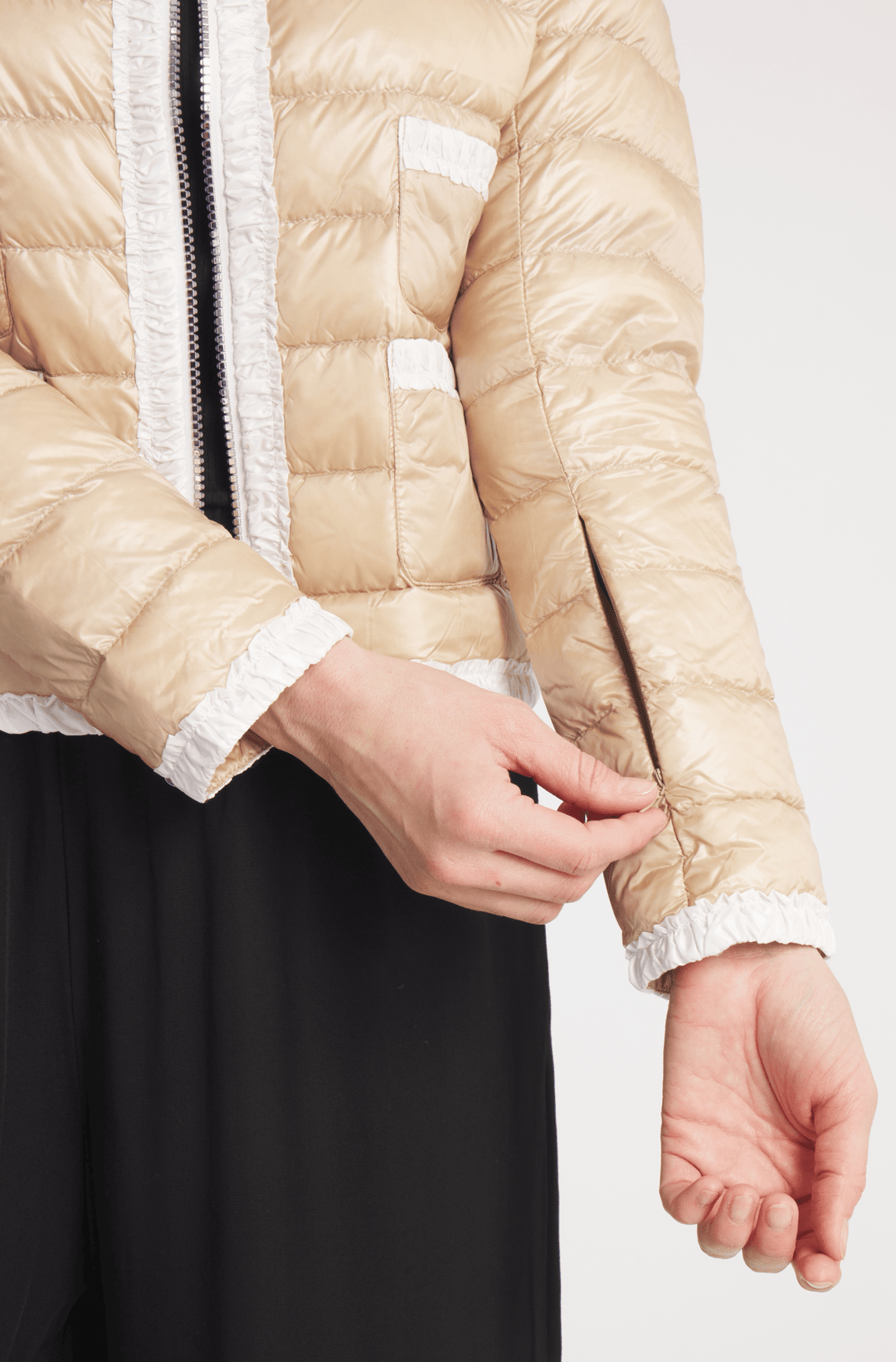 The Buckingham | Down Jacket | Camel - Cotes of London