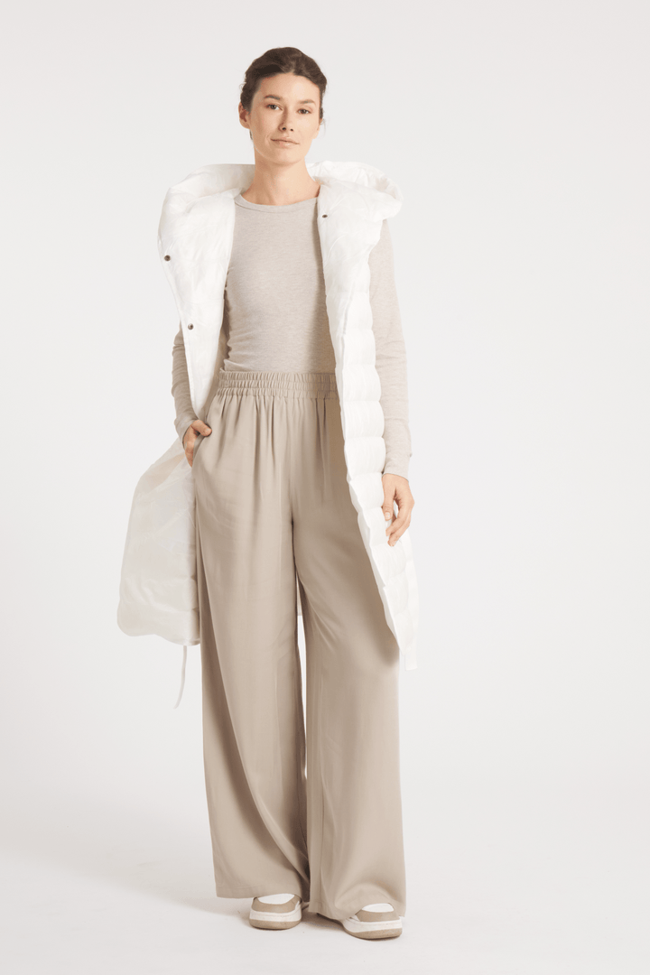The Camden | Long Hooded Down Vest | Ivory - Cotes of London